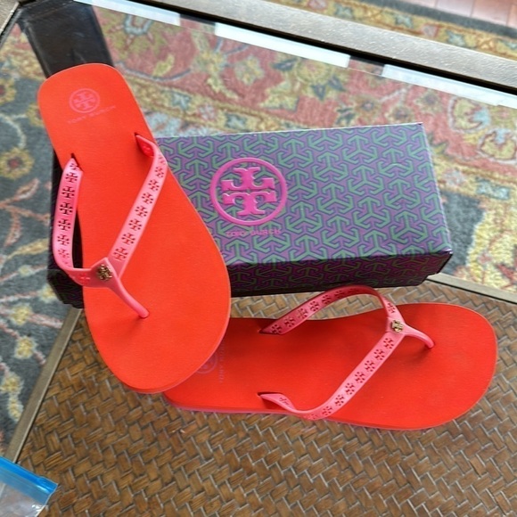 Tory Burch Miranda flip flop in orange and pink. Gently used a few times. Size 9 - Picture 4 of 7